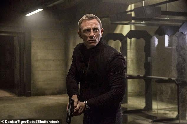 James Bond fans claim Joe Alwyn is mystery actor joining Callum Turner and Jack Lowden in auditions