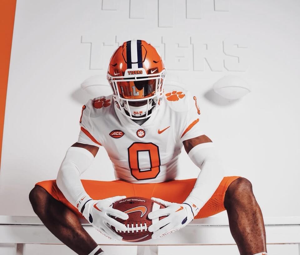 Clemson Commit Set to Visit SEC School - NewsBreak