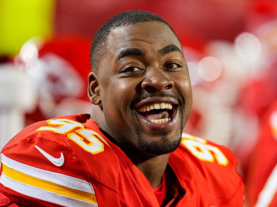 Kansas City Chiefs players react to star DT Chris Jones' record-setting