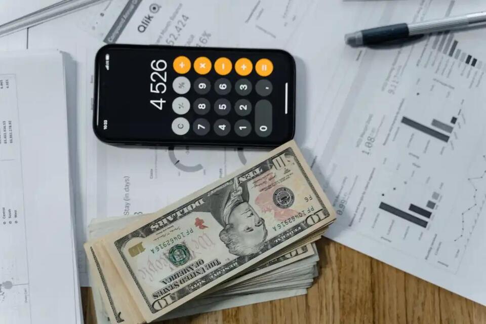 Missed Payments, Repossessions, and Risk: Study Links Financial ...