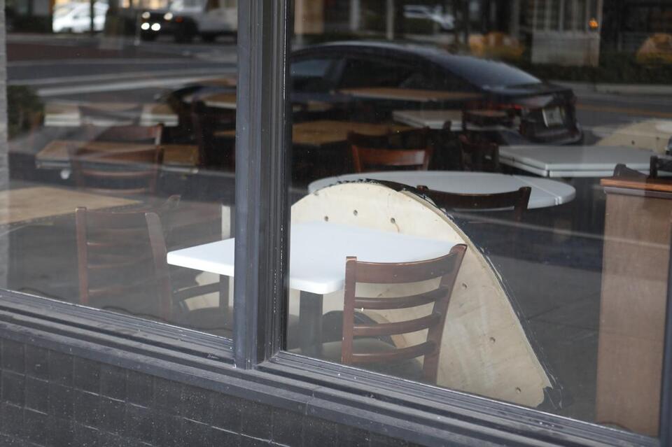 Restaurant Abruptly Shuts Down NewsBreak