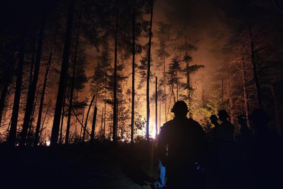 Maine Forest Rangers Fighting 30-Acre Wildfire in Baileyville - NewsBreak