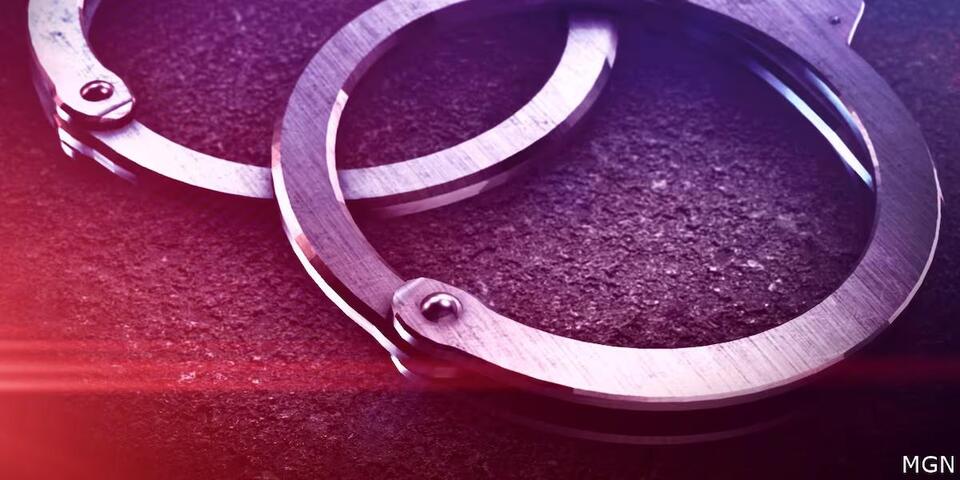 Robbery suspect leads police on high-speed chase through 2 UP counties ...