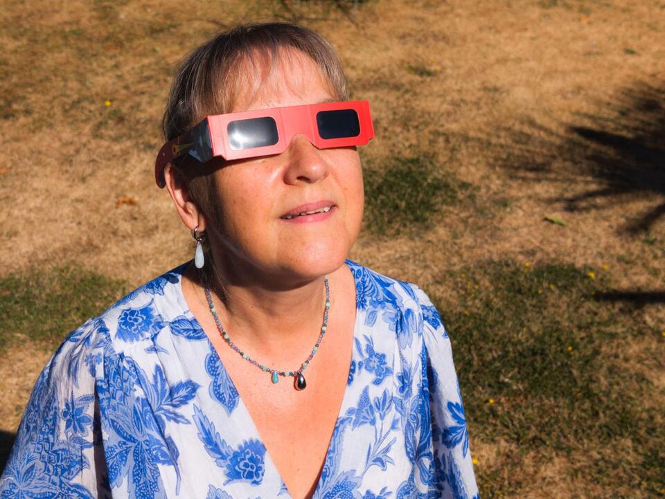 Solar eclipse glasses sell out as warning issued over dangerous alternatives