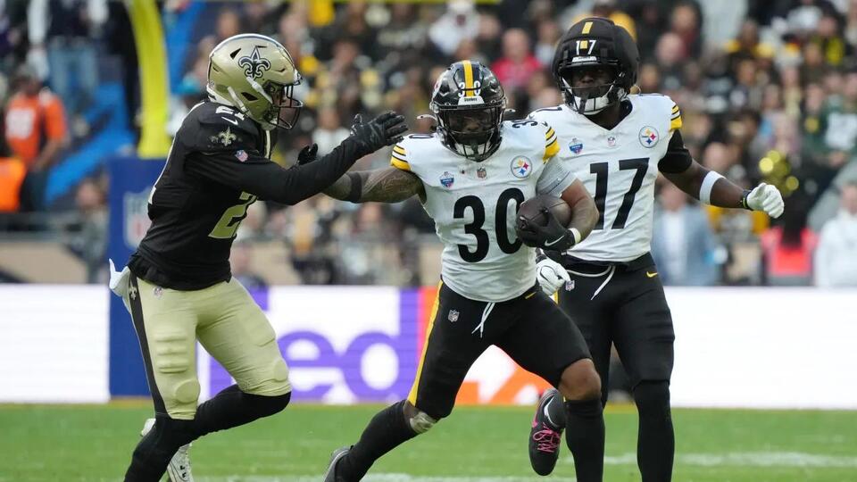Kurt Warner Apologizes for Jaylen Warren, Tyler Warren Mix-Up During ...