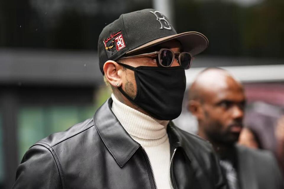 Grammy-winning singer Chris Brown avoids prison time for brawling at a ...