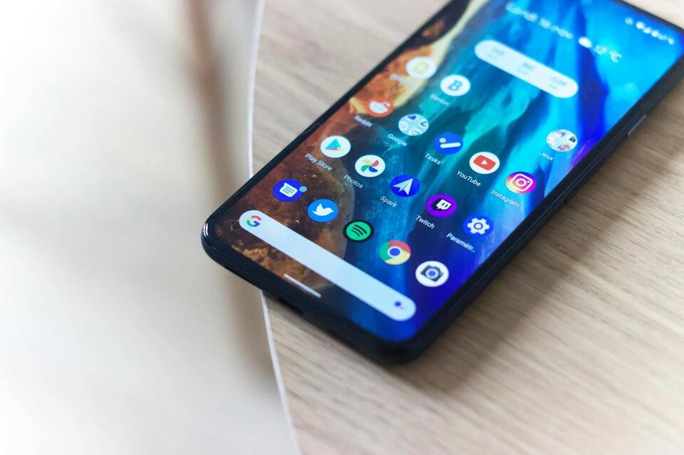 Experts warn cheap Android phones are shipping with malware - NewsBreak