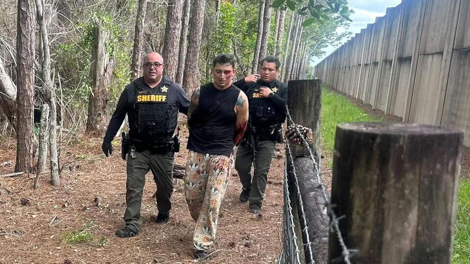 Manhunt ends in arrest after suspect attacks Florida Highway Patrol ...