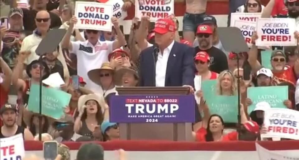 ‘BULLSHIT!’ MAGA Crowd Breaks Into BS Chant At Biden During Vegas Trump ...