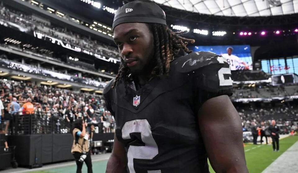 Injury Not the Issue with Raiders’ Star Running back - NewsBreak