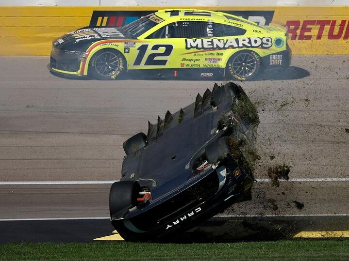 Chase Elliott points finger after Tyler Reddick's 'scary' NASCAR playoff crash