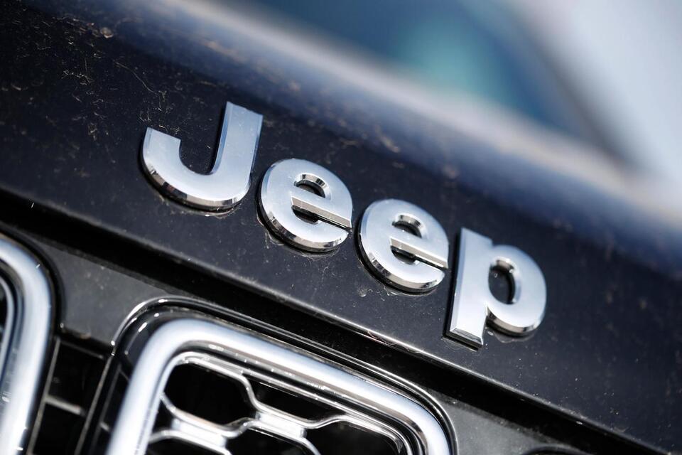 Stellantis recalls more than 1 million Jeeps in U.S. it says could catch fire