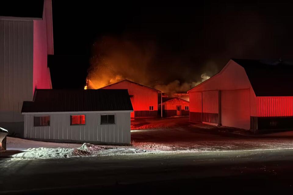 Multiple crews battle large barn fire - NewsBreak