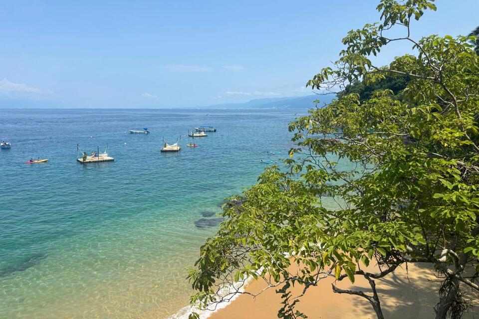 The Beaches Are Beautiful. So Where Did All the Tourists Go? - NewsBreak