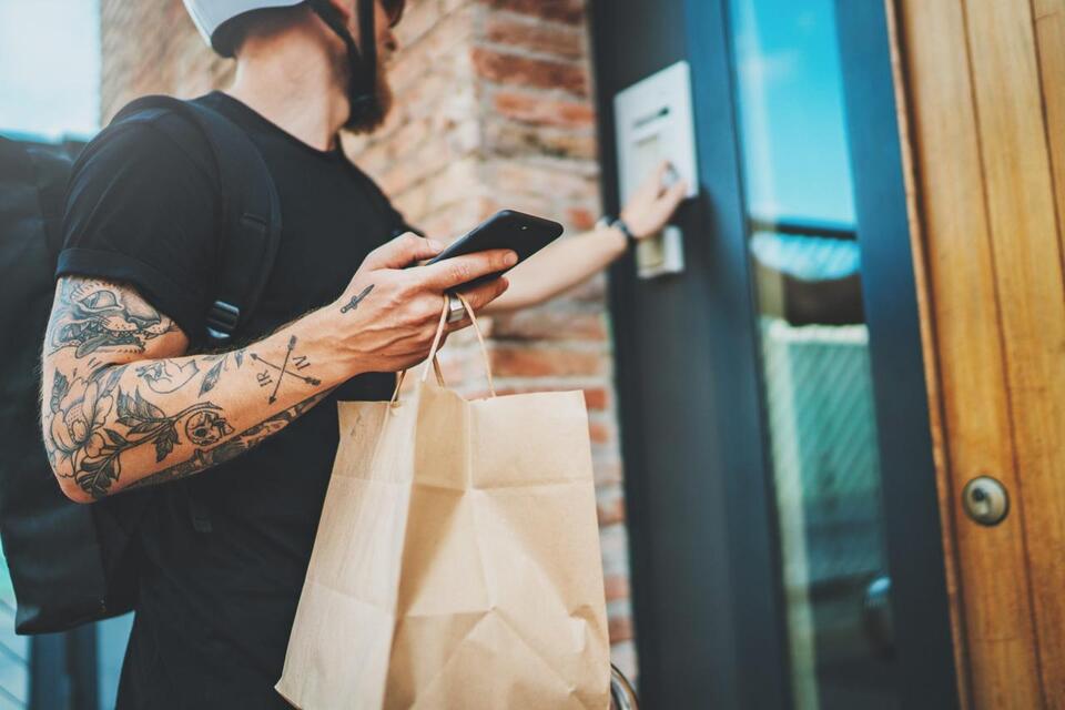 In the Gig Economy, Laborers Are Struggling to Keep Up; White Nationalists Win in Germany–Coachella Valley Independent’s Indy Digest: Sept. 7, 2026