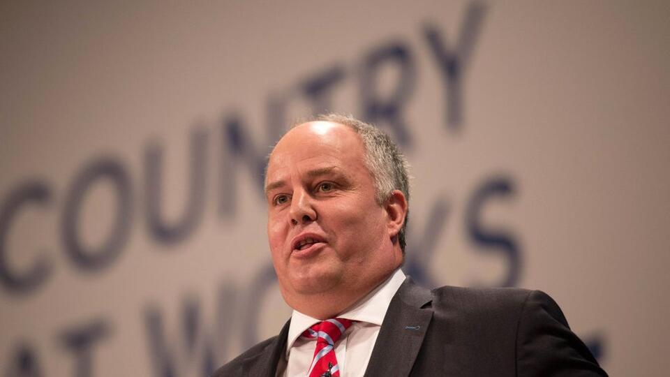 Antoinette Sandbach News Break