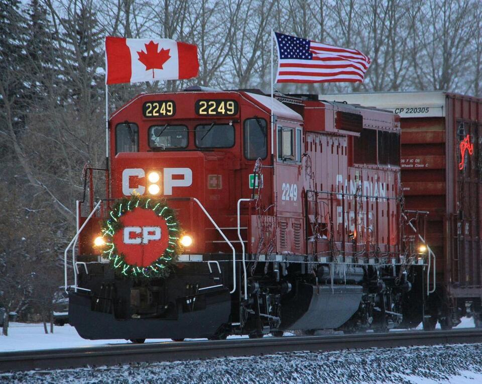 Missouri Gets 4 Stops From a World-Famous Holiday Train - NewsBreak