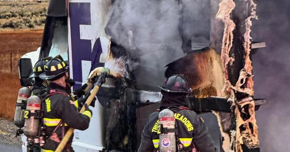 FedEx truck destroyed by fire on Thursday morning - NewsBreak