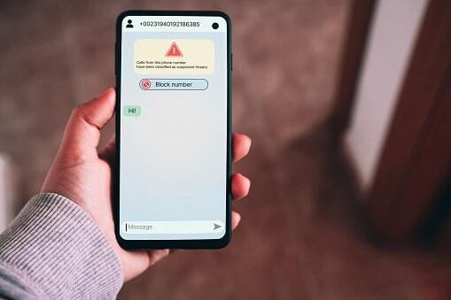 How To Spot The 'Final Notice' Text Message Scam - NewsBreak