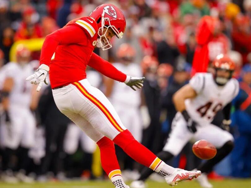 Harrison Butker wins AFC Special Teams Player for Week 17