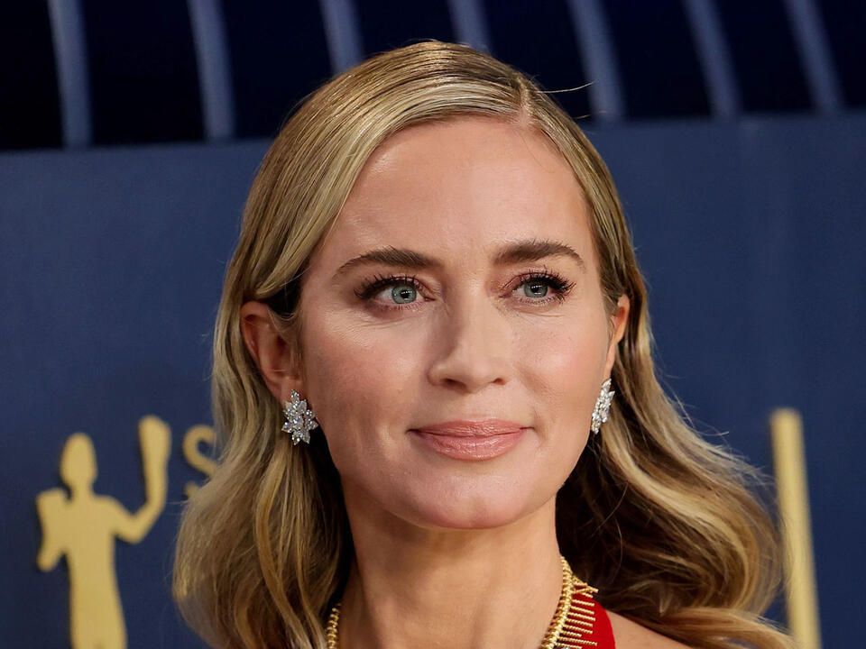 Emily Blunt Dons Plunging Red Gown At SAG Awards As She Joins Meryl