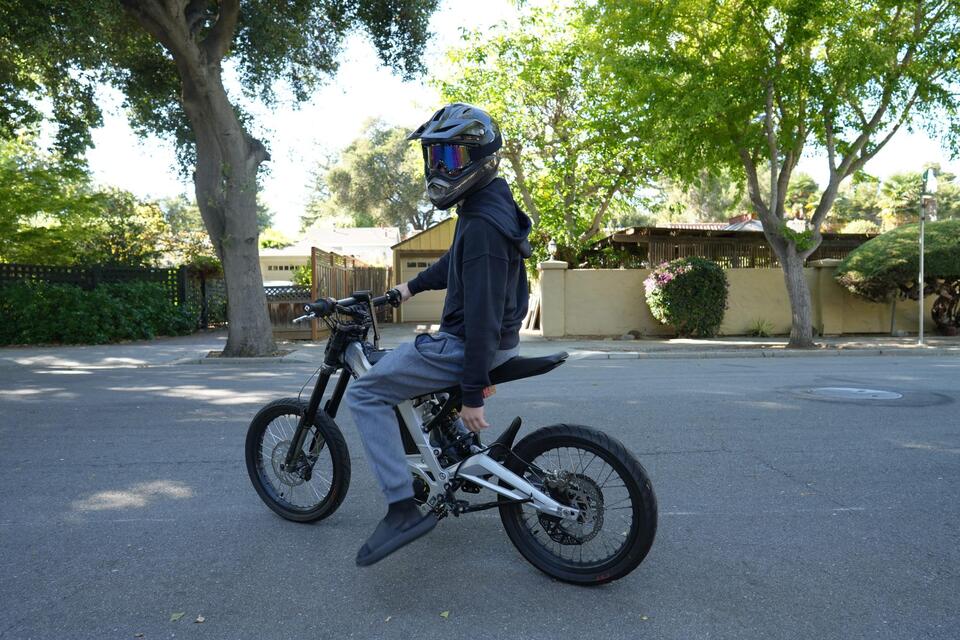 E-bikes change student travel