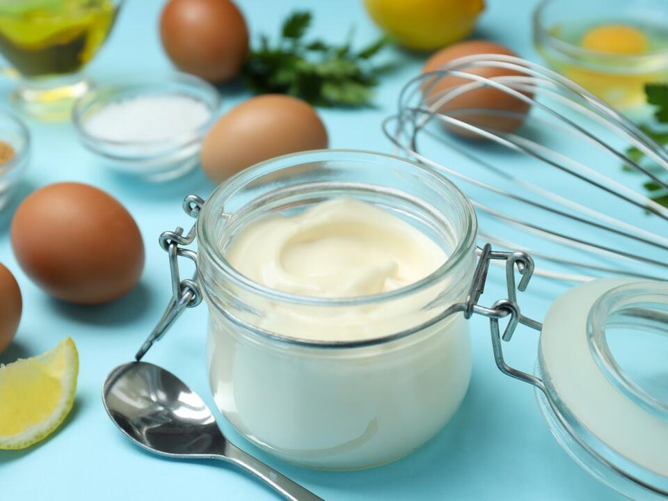 Dad Tries a Unique Mayonnaise Hack and It’s Good Enough To Eat by the Spoon