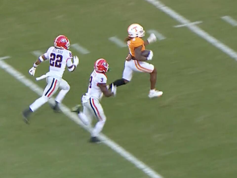 Watch Tennessee Scores Massive Touchdown on First Play of Game