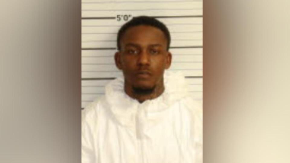 Man arrested for carjacking, holding teen hostage for ransom, records ...