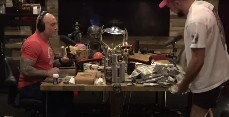 WATCH: Joe Rogan Guest Shamelessly Dumps $1 Million On Table in Middle ...