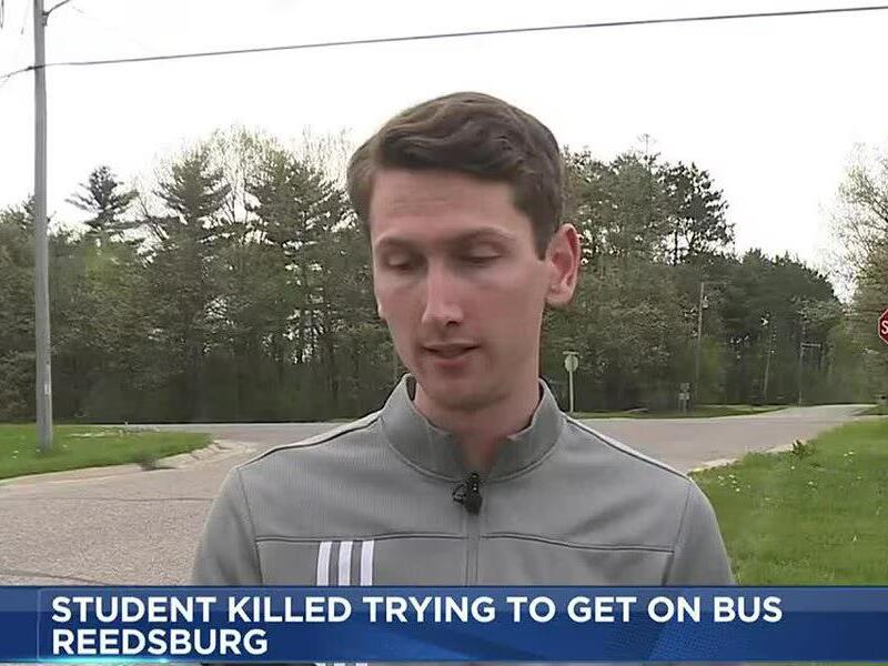 Reedsburg student dies after being hit by truck while boarding bus