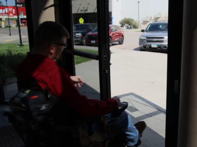 Minot City Council discusses proposed ordinance to make buildings more