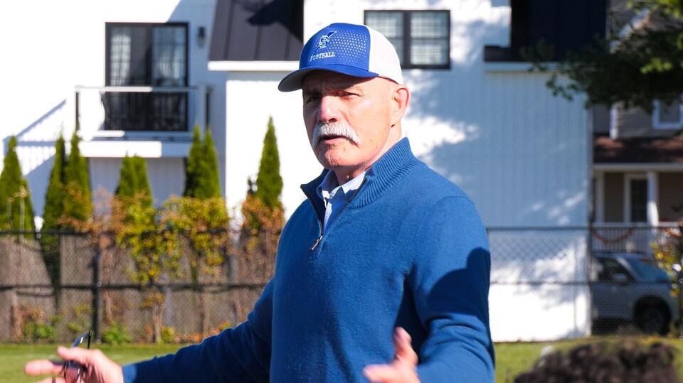 Speeches prepare Saratoga, Shen for rivalry football game