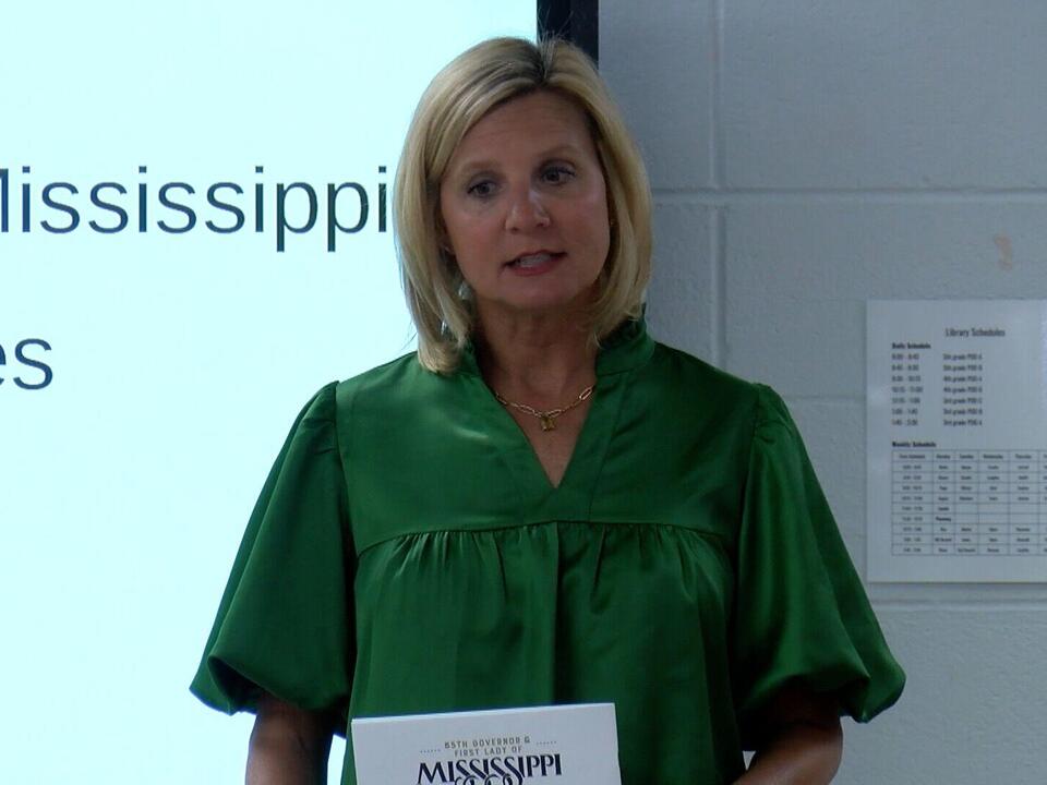 Mississippi First Lady visits Saltillo Elementary School to promote