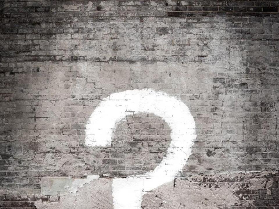 What is the history of violence in the location of the smoke shop?