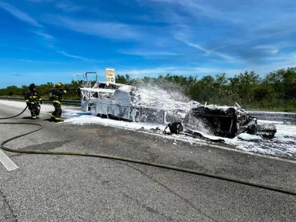 RV fire on Florida Turnpike closed all lanes in Fort Pierce Sunday morning