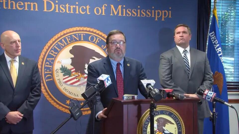 2 Mississippi sheriffs and 12 officers charged in drug trafficking ...