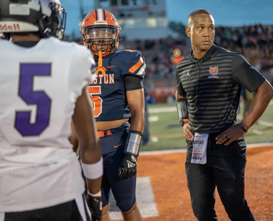 ETHS football: Glenbrook South runs past Wildkits in CSL South opener