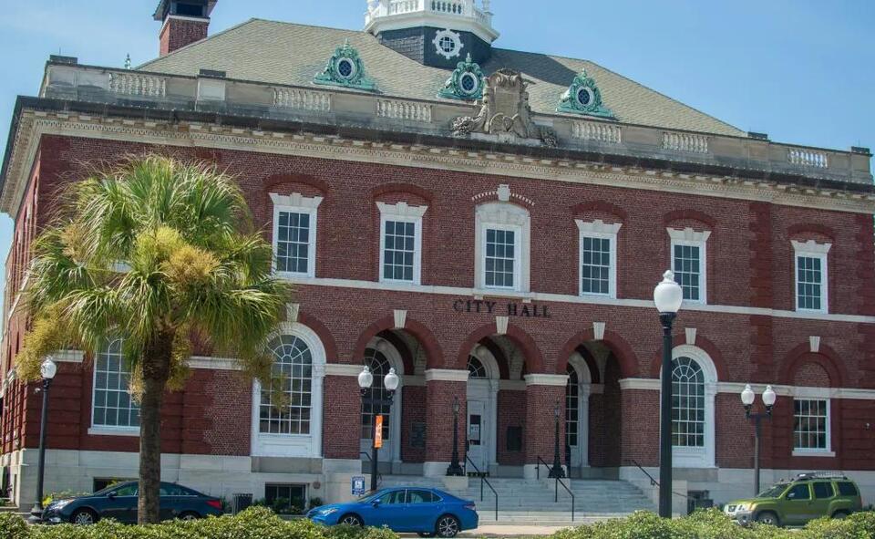 Johnson, Williams address key issues in Brunswick mayoral race - NewsBreak