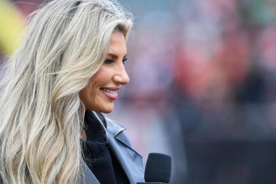 Top 10 Hottest NFL Sideline Reporters - NewsBreak