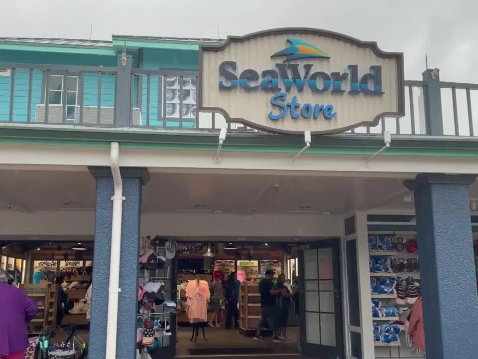 Let's check out the Seaworld store Evventure Time NewsBreak Original
