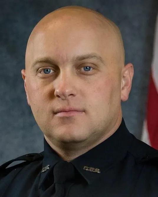 A Sikeston Missouri Police officer shot and killed in the line of duty ...