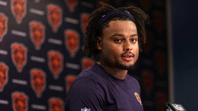 Report: Bears' Bryant out 8-10 weeks due to hyperextended knee