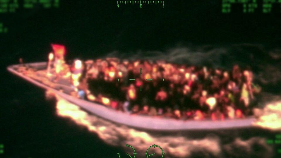 Coast Guard Intercepts 190+ Illegal Aliens off US East & West Coasts ...