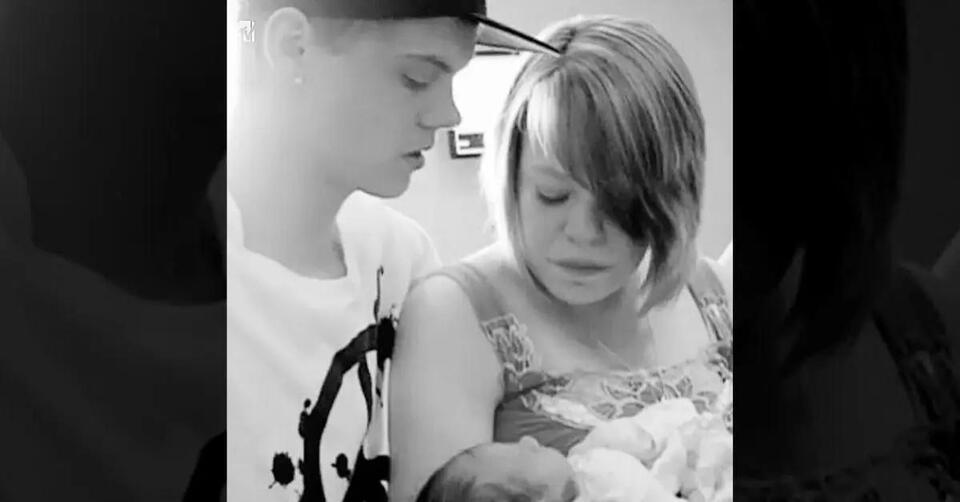 Catelynn Lowell Says She's 'Praying' to 'Hear' Adopted Daughter Carly's ...