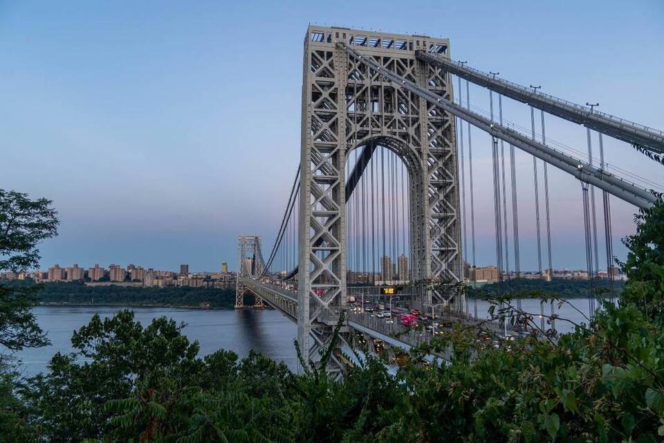 NYC's George Washington Bridge faces massive delays & lane reductions until late 2026 amid a $2B overhaul — here's exactly where