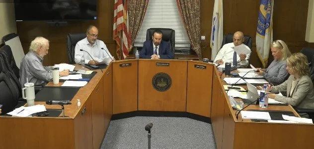 Government consultant cites need for better communication, ‘additional clarification’ of roles