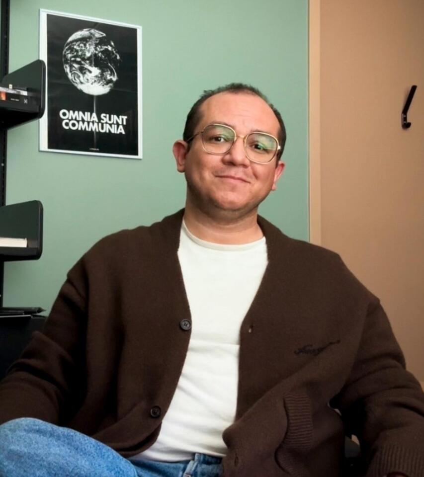 English Professor Awarded For Excellence In Mentoring - NewsBreak