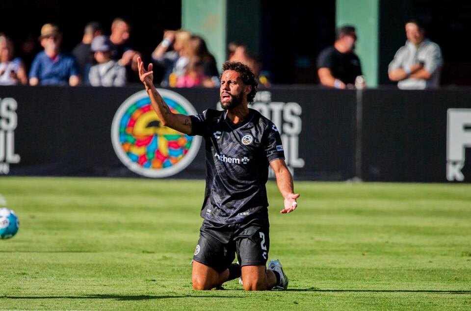 Oakland Roots drop lead in 1-1 tie with Orange County