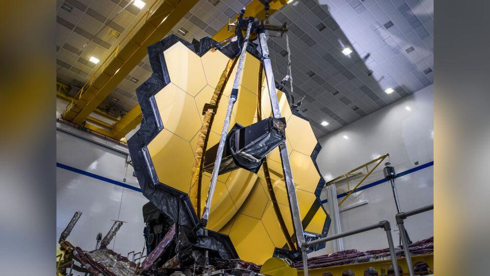Top scientist admits ‘space telescope image’ was actually a slice of
